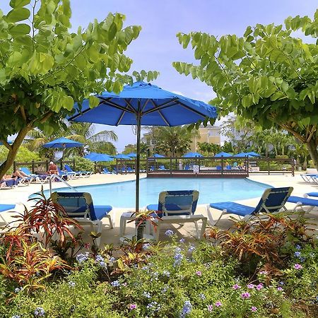 Villas & Suites At Beach View Paynes Bay Экстерьер фото
